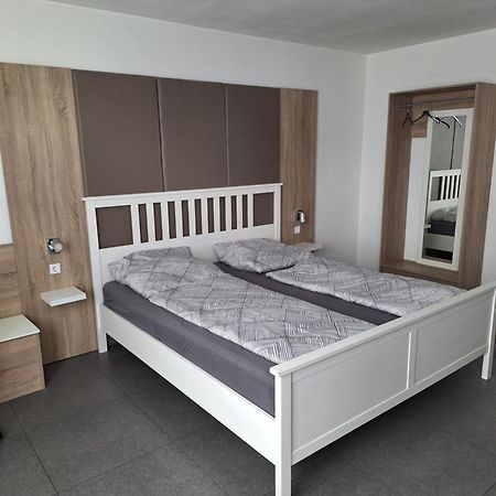 Modern Hoteliving Gießen Esterno foto