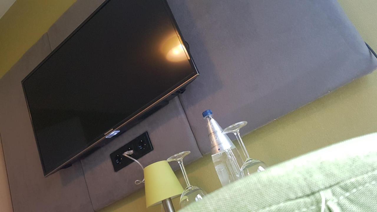 Modern Hoteliving Gießen Esterno foto